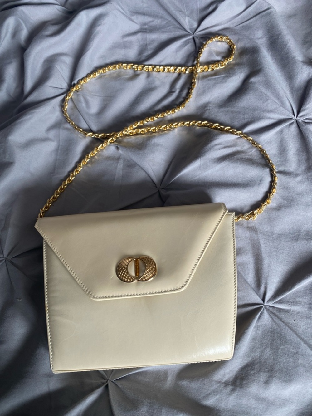 Cream Envelope Crossbody Bag with Gold Chain Strap